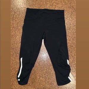 Lulu Lemon knee-length workout leggings